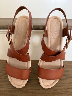 Easy Spirit Tan Leather Triple-Strap Slingback Sandals